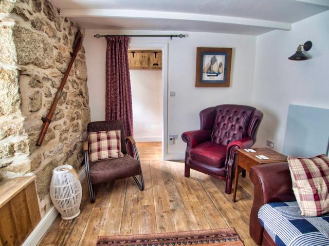 Knocker Cottage Is A 3 Bedroom Made Up Of 1 Double Bedroom And 2 Small Double Bedrooms In Small Village 10 Min To Beaches 坎伯恩 外观 照片