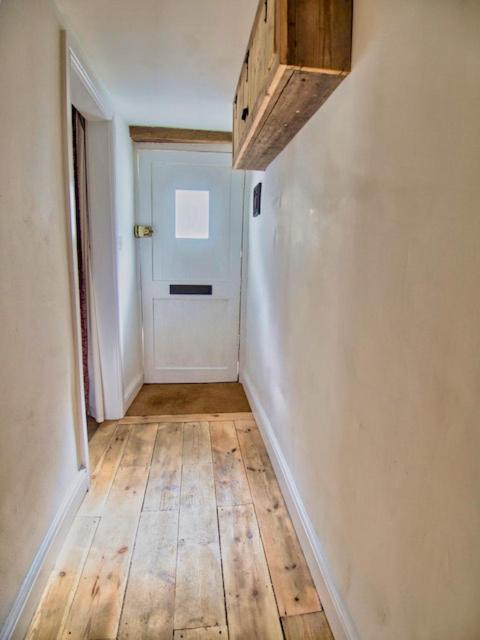 Knocker Cottage Is A 3 Bedroom Made Up Of 1 Double Bedroom And 2 Small Double Bedrooms In Small Village 10 Min To Beaches 坎伯恩 外观 照片