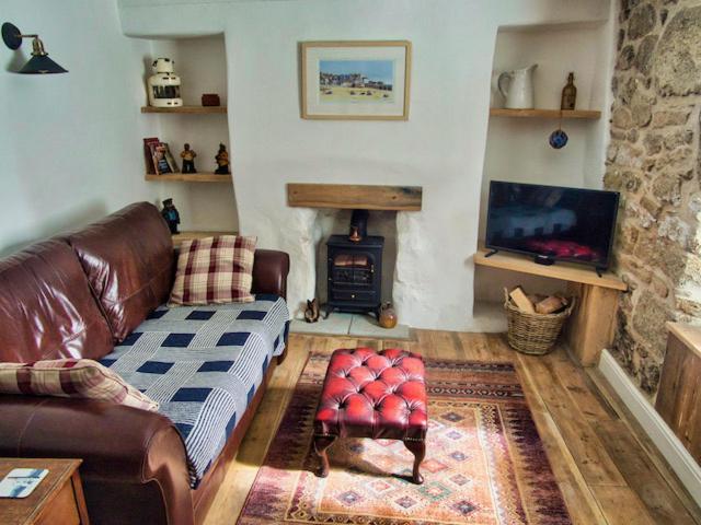 Knocker Cottage Is A 3 Bedroom Made Up Of 1 Double Bedroom And 2 Small Double Bedrooms In Small Village 10 Min To Beaches 坎伯恩 外观 照片